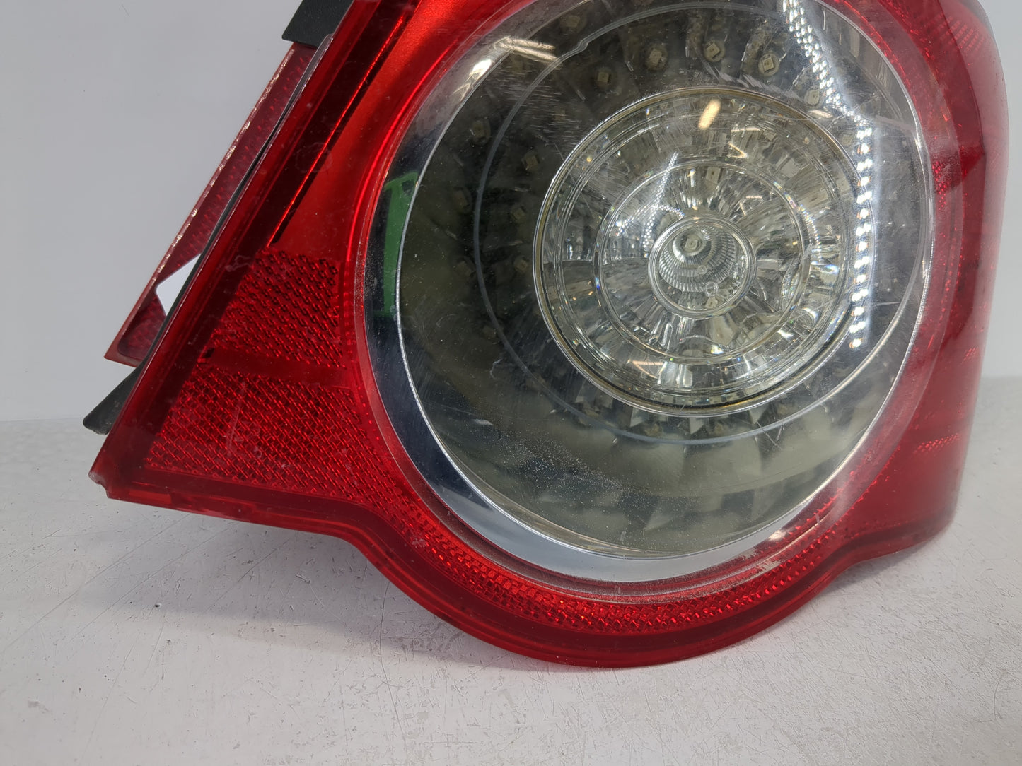 2008-2010 Volkswagen Passat Tail Light Assembly Passenger Right OEM P/N:3C5 945 096 J Fits Fits 2008 2009 2010 OEM Used Auto