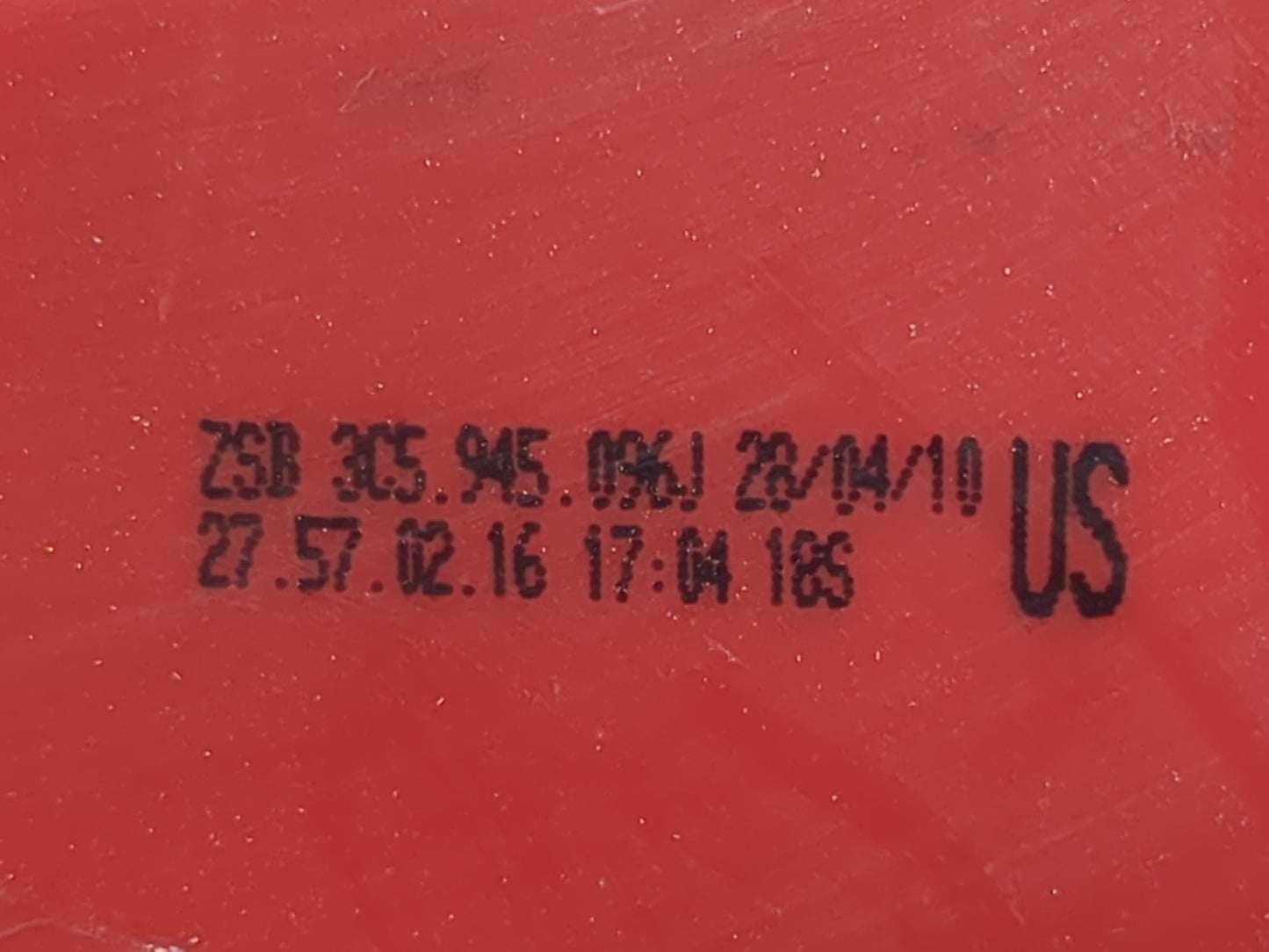 2008-2010 Volkswagen Passat Tail Light Assembly Passenger Right OEM P/N:3C5 945 096 J Fits Fits 2008 2009 2010 OEM Used Auto