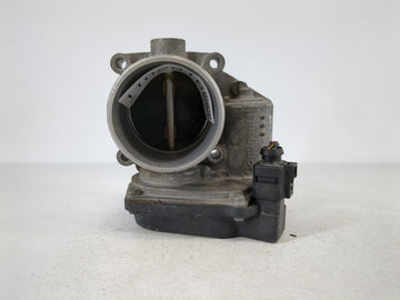 2006-2010 Volkswagen Passat Throttle Body P/N:06F 133 062 J Fits OEM Used Auto Parts - Oemusedautoparts1.com