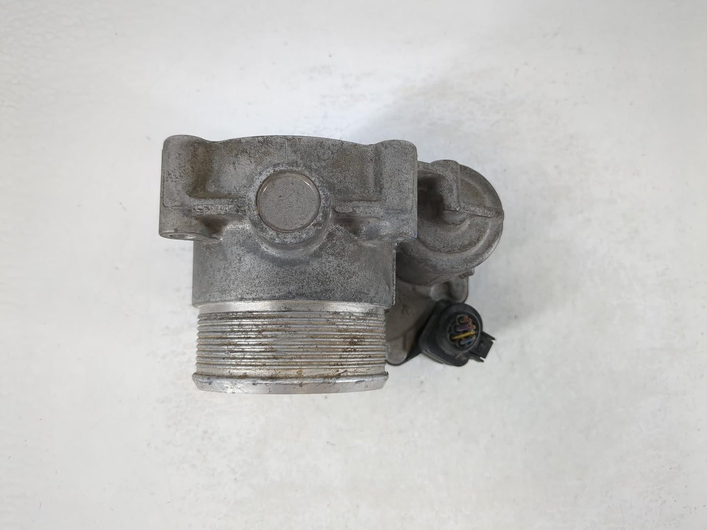 2006-2010 Volkswagen Passat Throttle Body P/N:06F 133 062 J Fits OEM Used Auto Parts - Oemusedautoparts1.com