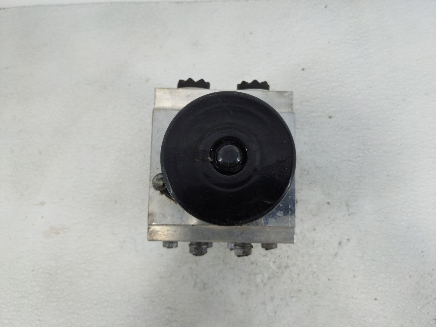 2009-2010 Volkswagen Passat ABS Pump Control Module Replacement P/N:3C0 614 09 AF Fits Fits 2009 2010 OEM Used Auto Parts - 