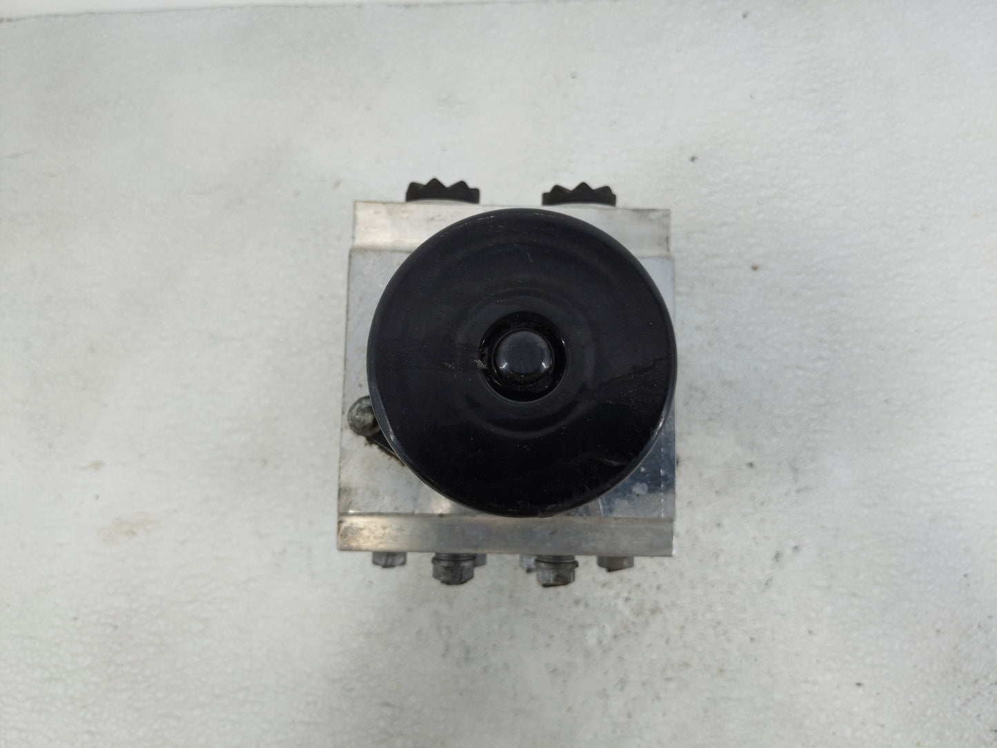 2009-2010 Volkswagen Passat ABS Pump Control Module Replacement P/N:3C0 614 09 AF Fits Fits 2009 2010 OEM Used Auto Parts - 