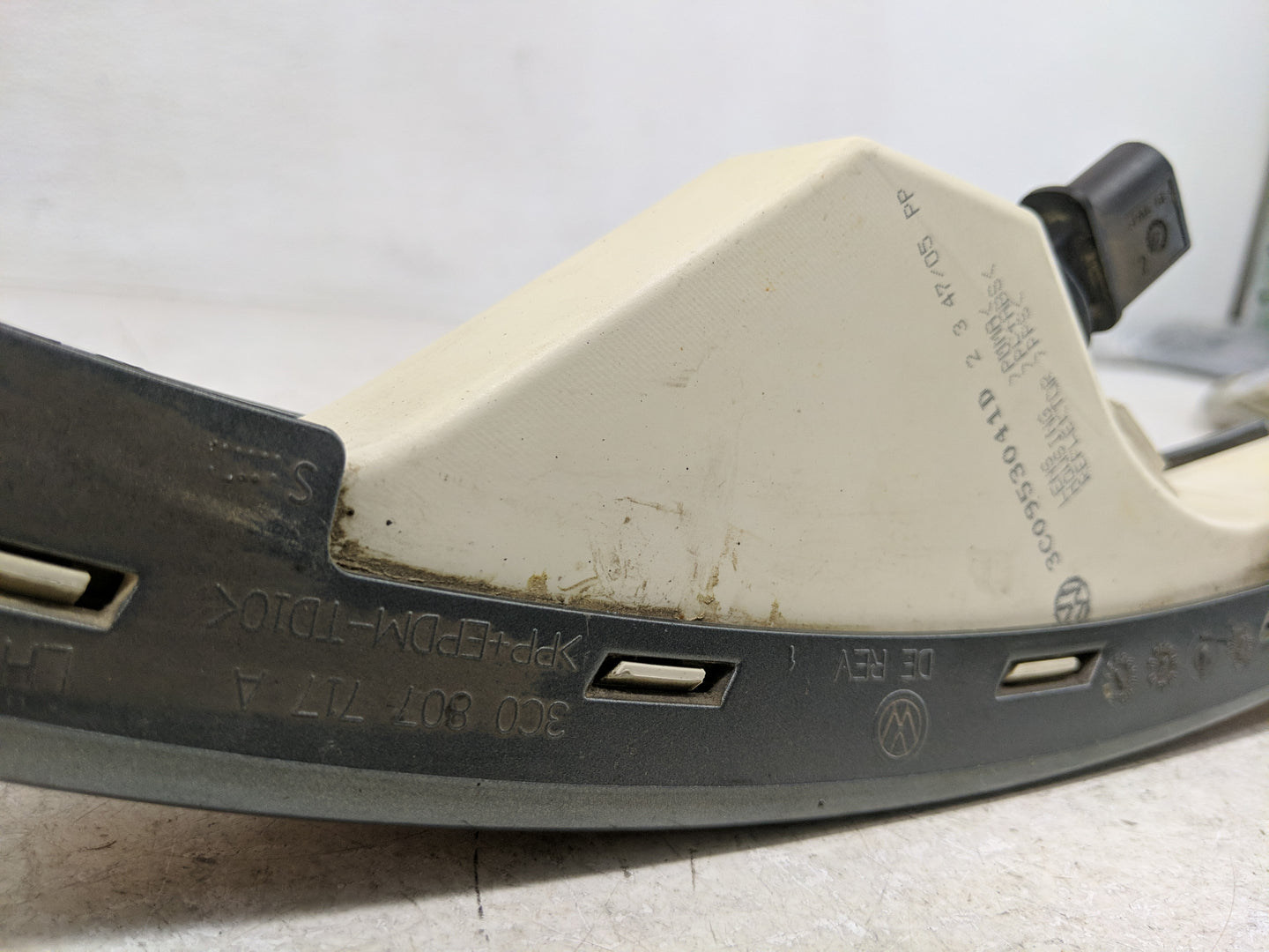 2006-2010 Volkswagen Passat Driver Left Oem Front Light Lamp - Oemusedautoparts1.com