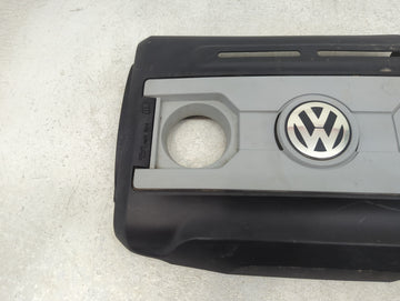 2010 Volkswagen Passat Engine Cover
