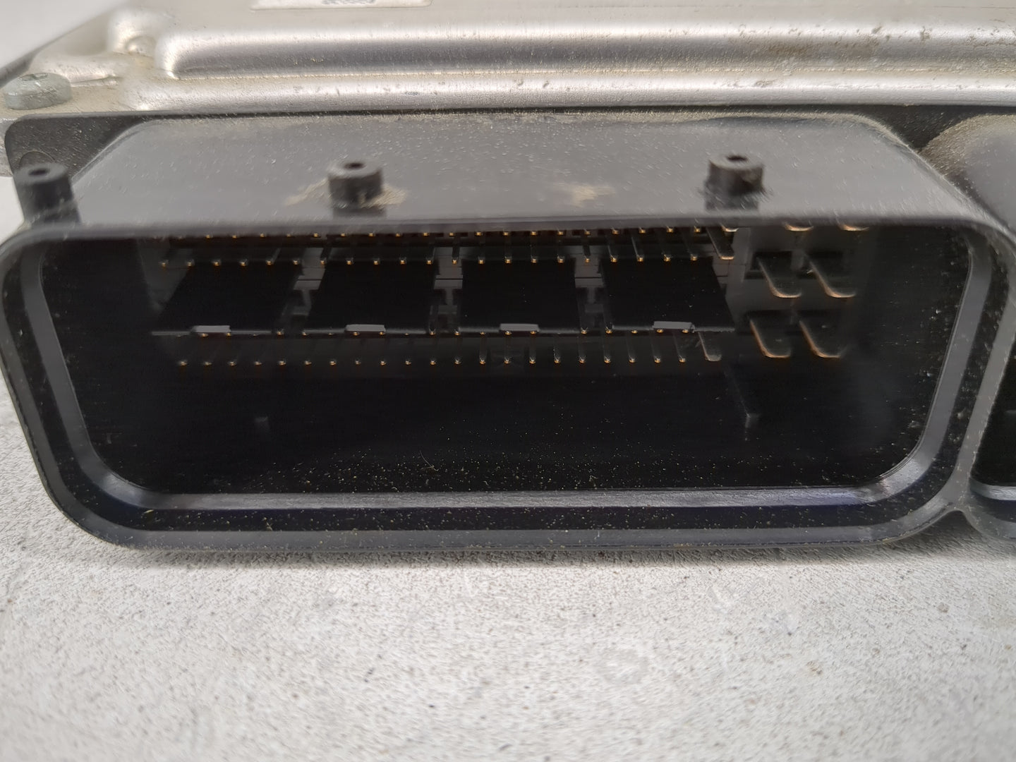 2010 Volkswagen Passat PCM Engine Control Computer ECU ECM PCU OEM P/N:0 261 S04 957 06J 906 026 DA Fits OEM Used Auto Parts
