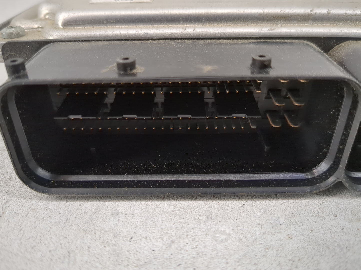 2010 Volkswagen Passat PCM Engine Control Computer ECU ECM PCU OEM P/N:0 261 S04 957 06J 906 026 DA Fits OEM Used Auto Parts