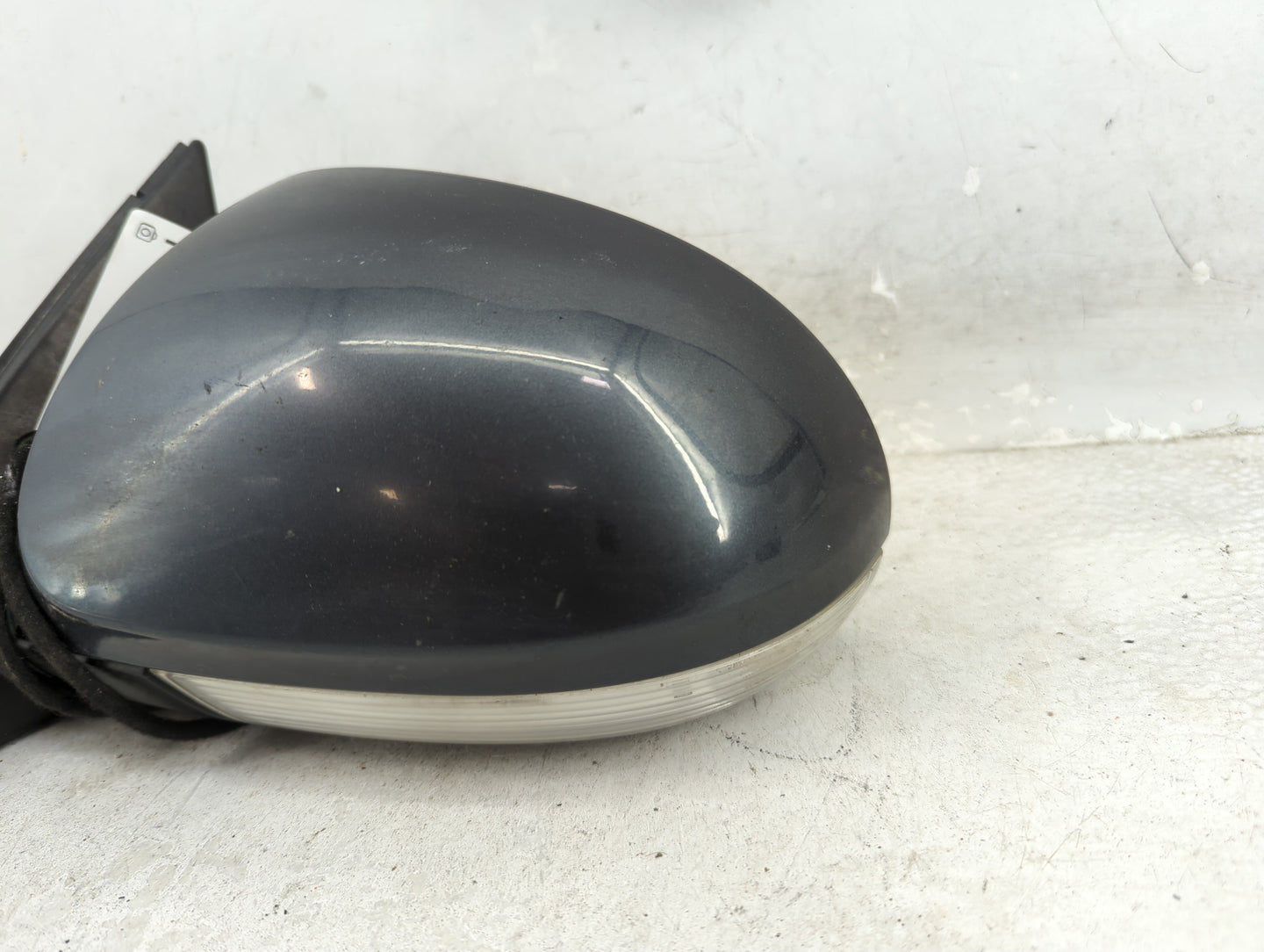 2006-2010 Volkswagen Passat Driver Side View Mirror - Left Door Mirror OEM Used - Oemusedautoparts1.com