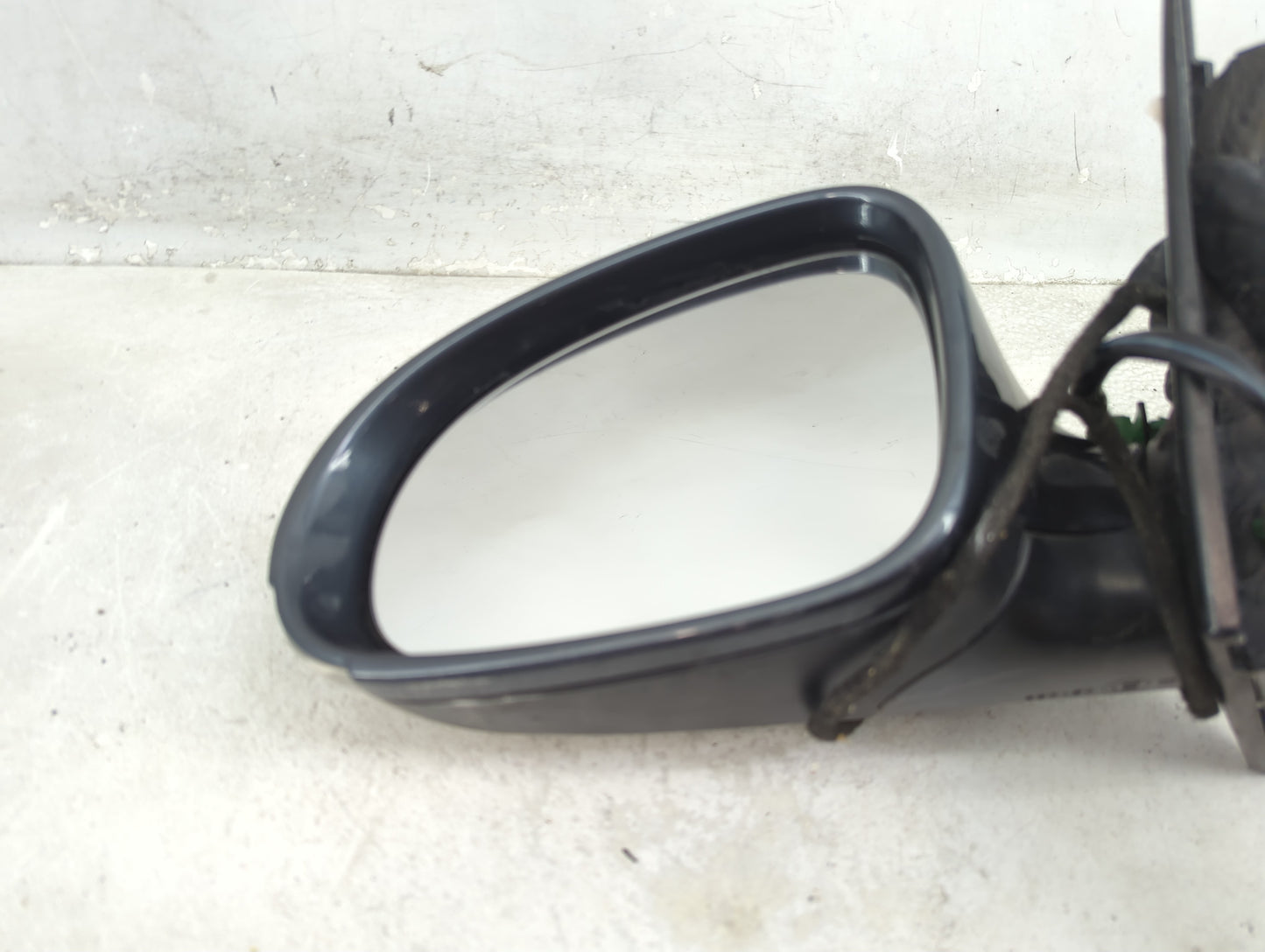 2006-2010 Volkswagen Passat Driver Side View Mirror - Left Door Mirror OEM Used - Oemusedautoparts1.com