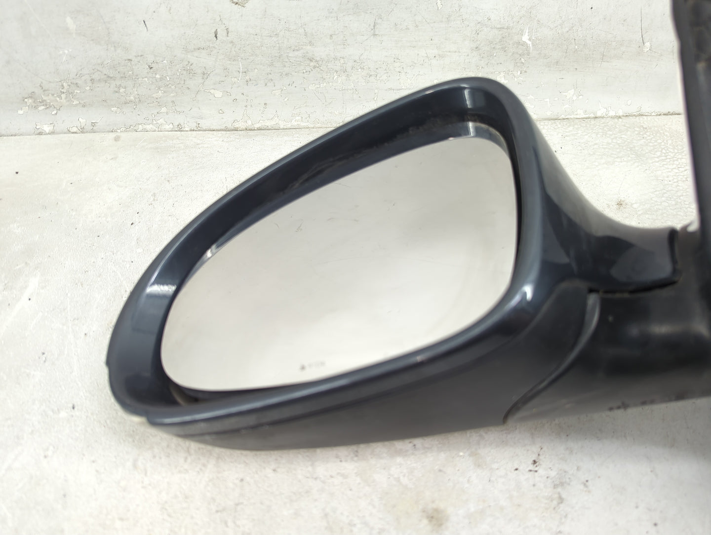 2006-2010 Volkswagen Passat Driver Side View Mirror - Left Door Mirror OEM Used - Oemusedautoparts1.com