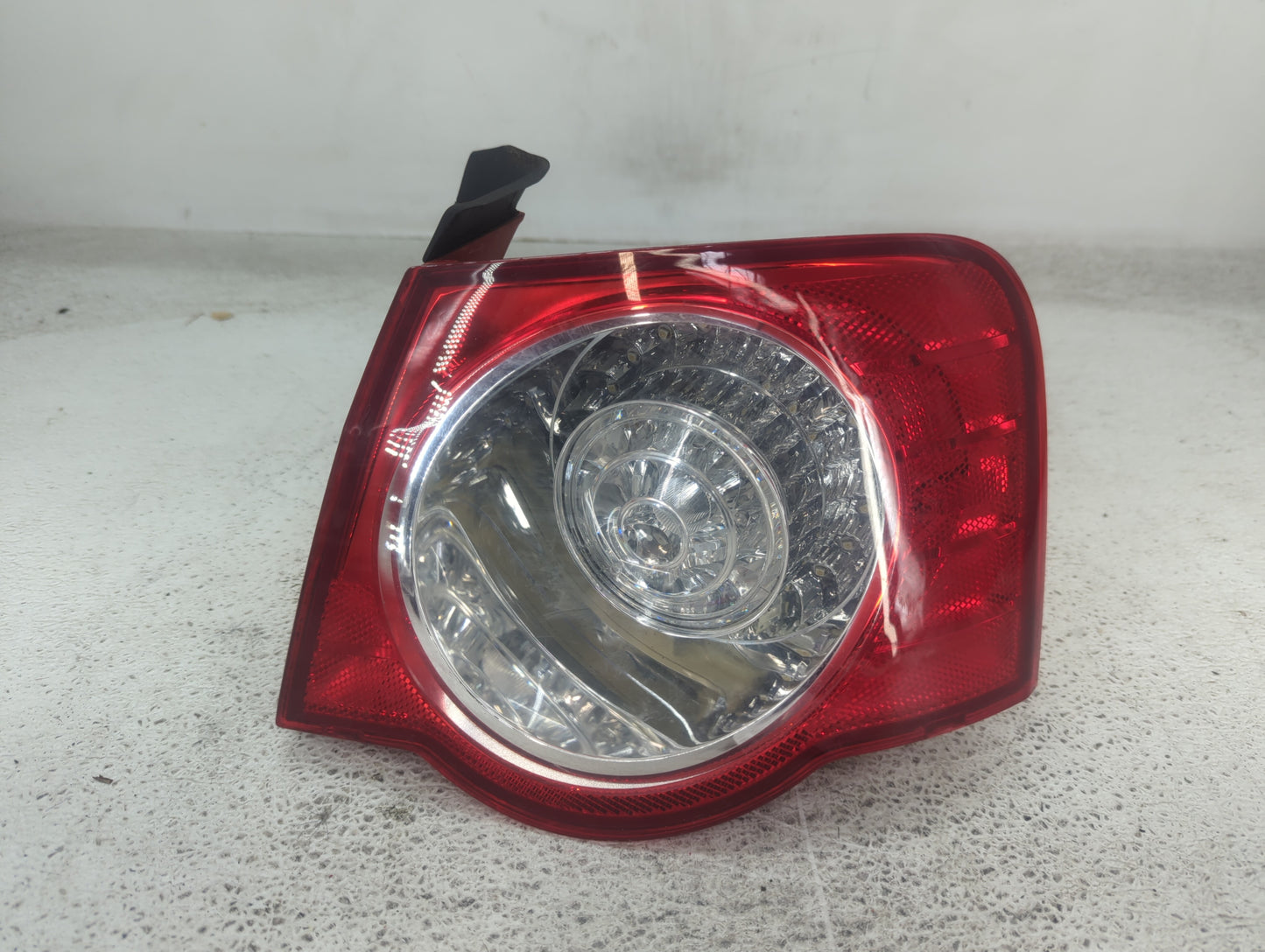 2008-2010 Volkswagen Passat Tail Light Assembly Passenger Right OEM Fits Fits 2008 2009 2010 OEM Used Auto Parts - Oemusedau