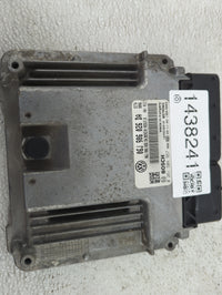 2010 Volkswagen Passat PCM Engine Control Computer ECU ECM PCU OEM P/N:06J906026DA, 0261S04957 Fits OEM Used Auto Parts - Oe