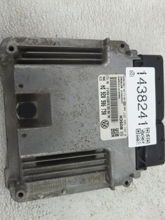 compare product 2010 Volkswagen Passat PCM Engine Control Computer ECU ECM PCU OEM P/N:06J906026DA, 0261S04957 Fits OEM Used Auto Parts