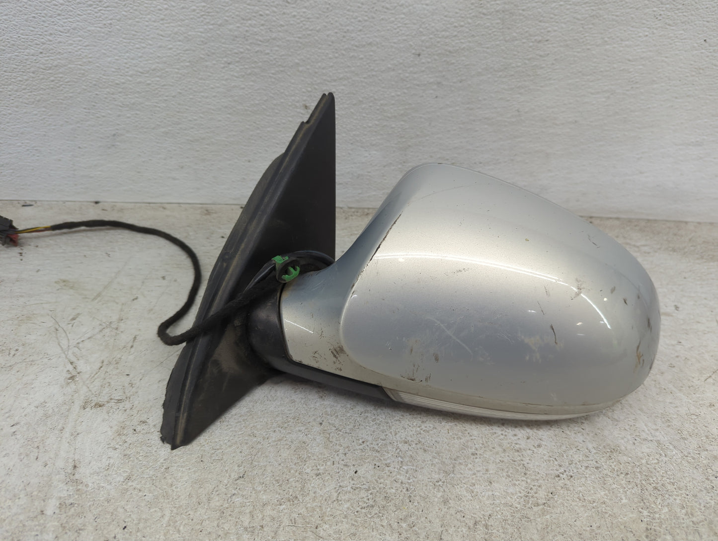 2006-2010 Volkswagen Passat Driver Side View Mirror - Left Door Mirror OEM Used - Oemusedautoparts1.com