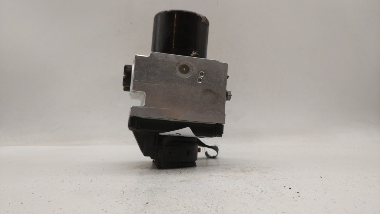 2009-2010 Volkswagen Passat ABS Pump Control Module Replacement P/N:3C0614109T 3C0.614.109.T, 3C0.614.109.P Fits Fits 2009 2