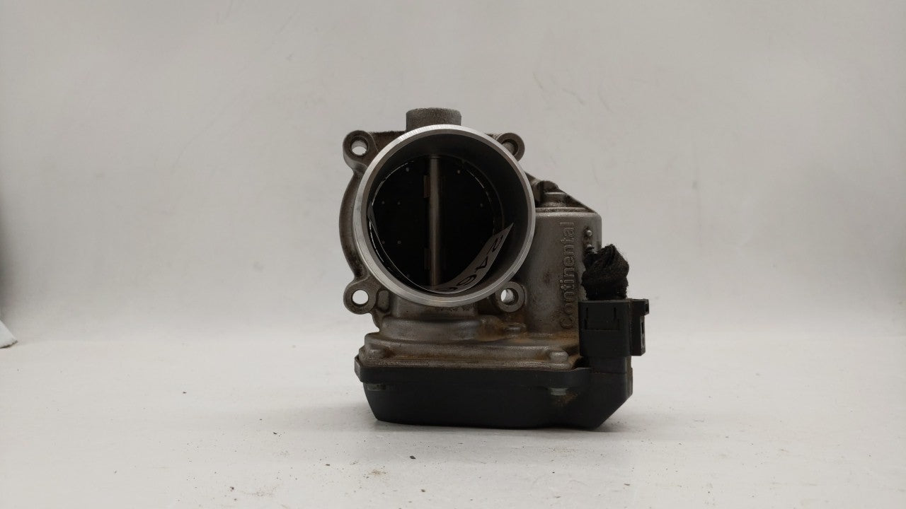2006-2010 Volkswagen Passat Throttle Body P/N:E8-2103-0-09305-00485 06F 133 062 E Fits OEM Used Auto Parts - Oemusedautopart