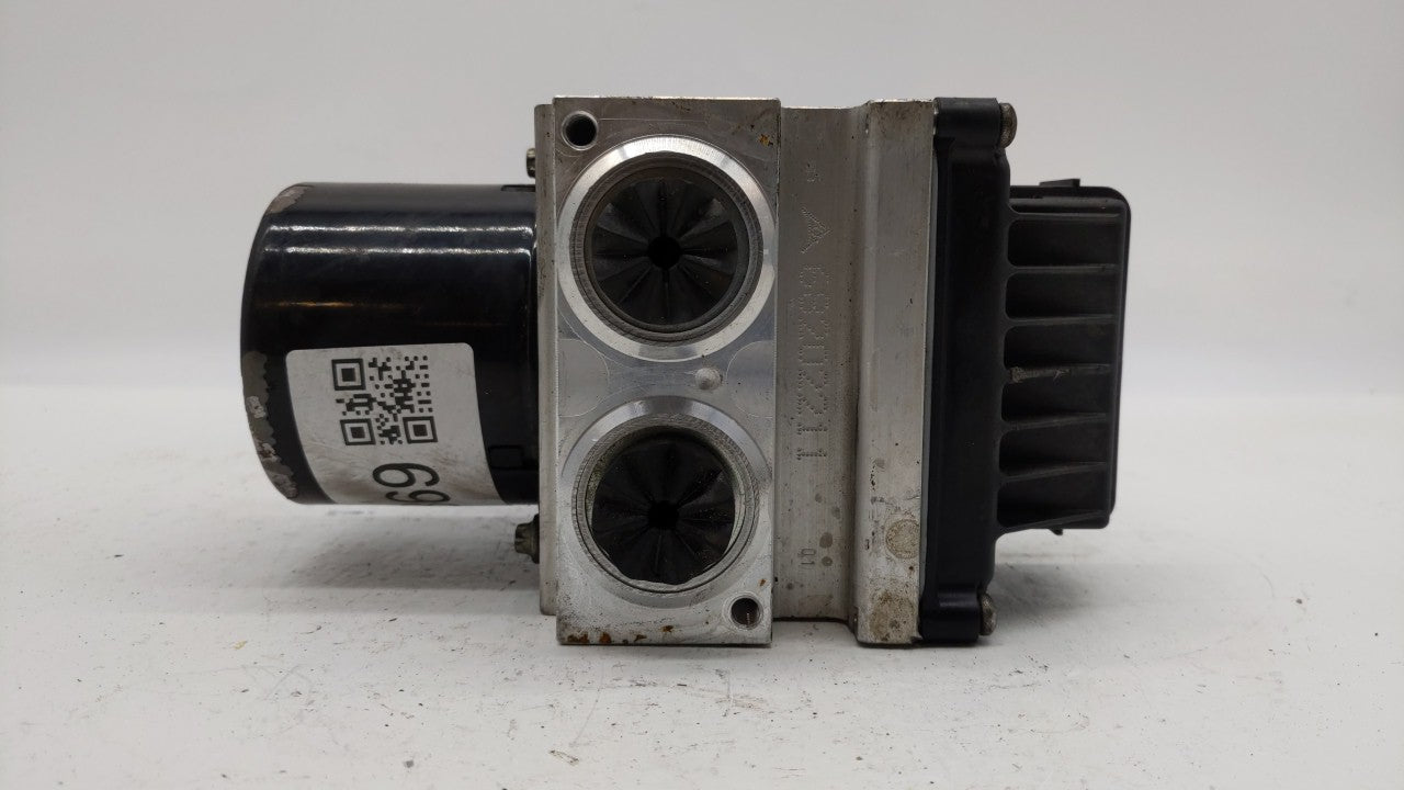 2009-2010 Volkswagen Passat ABS Pump Control Module Replacement P/N:3C0614109T 3C0.614.109.T, 3C0.614.109.P Fits Fits 2009 2