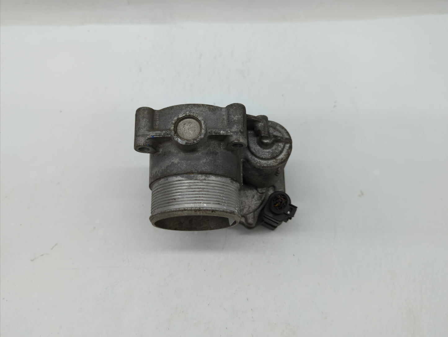 2006-2010 Volkswagen Passat Throttle Body P/N:06F 133 062 G 06F 133 062 Q Fits OEM Used Auto Parts - Oemusedautoparts1.com