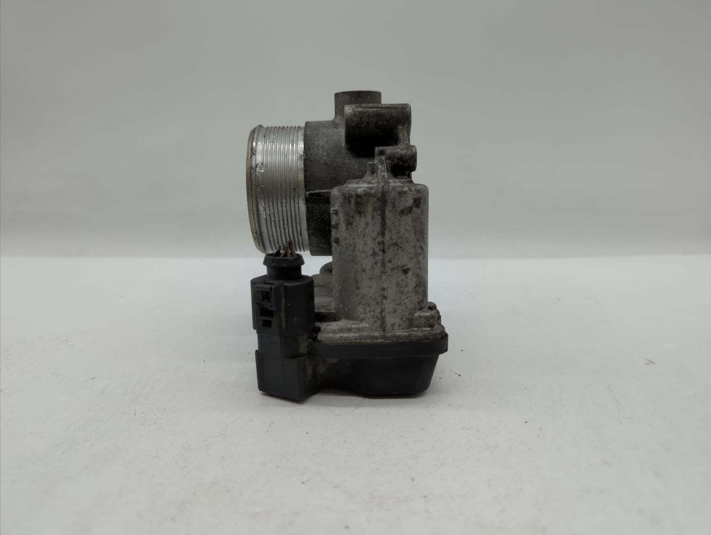 2006-2010 Volkswagen Passat Throttle Body P/N:06F 133 062 G 06F 133 062 Q Fits OEM Used Auto Parts - Oemusedautoparts1.com