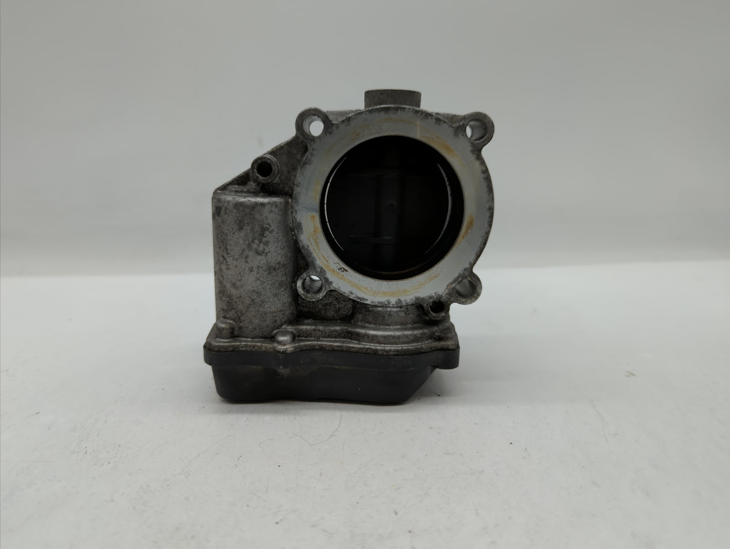2006-2010 Volkswagen Passat Throttle Body P/N:06F 133 062 G 06F 133 062 Q Fits OEM Used Auto Parts - Oemusedautoparts1.com