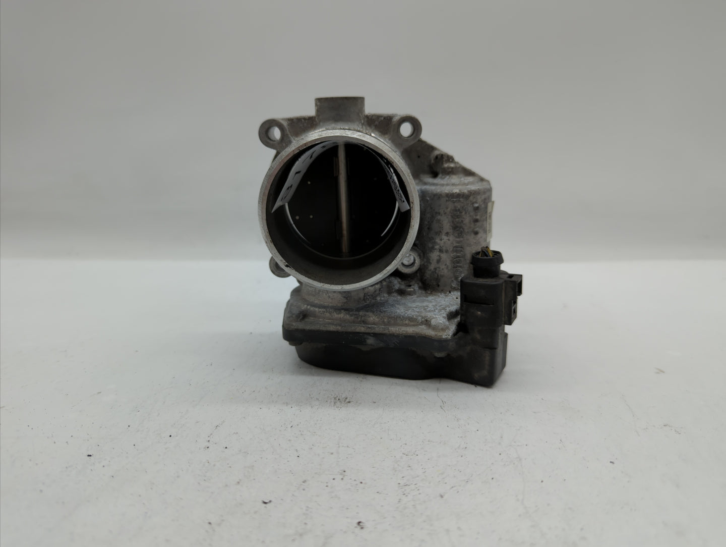 2006-2010 Volkswagen Passat Throttle Body P/N:06F 133 062 G 06F 133 062 Q Fits OEM Used Auto Parts - Oemusedautoparts1.com
