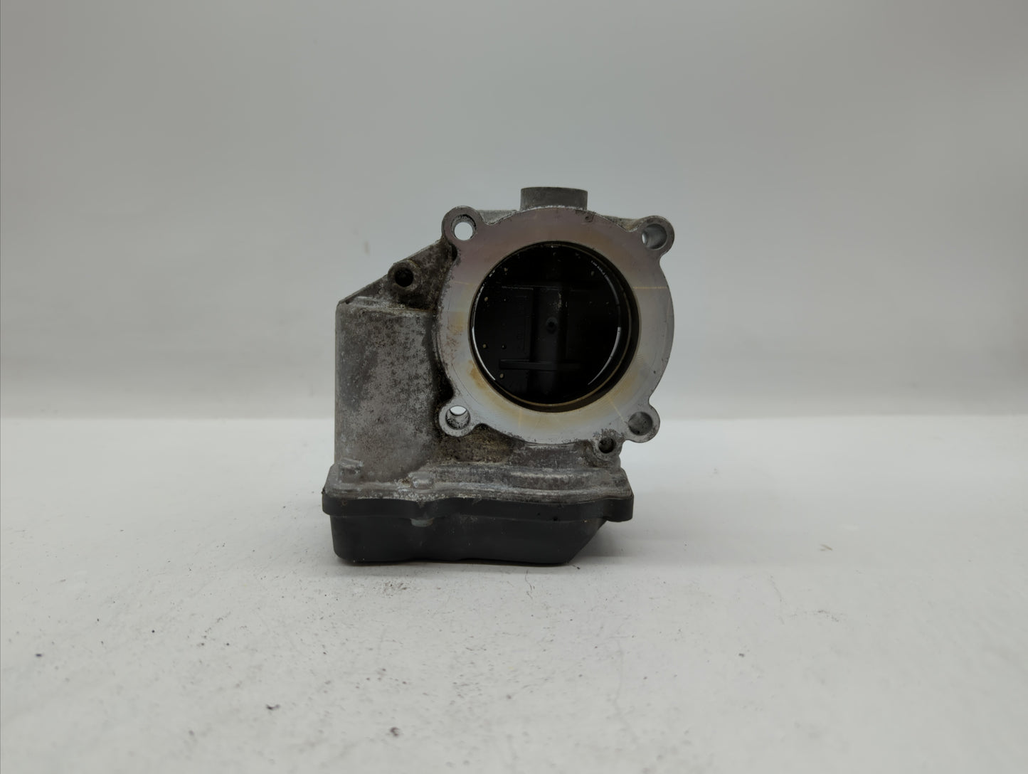 2006-2010 Volkswagen Passat Throttle Body P/N:06F 133 062 G 06F 133 062 Q Fits OEM Used Auto Parts - Oemusedautoparts1.com