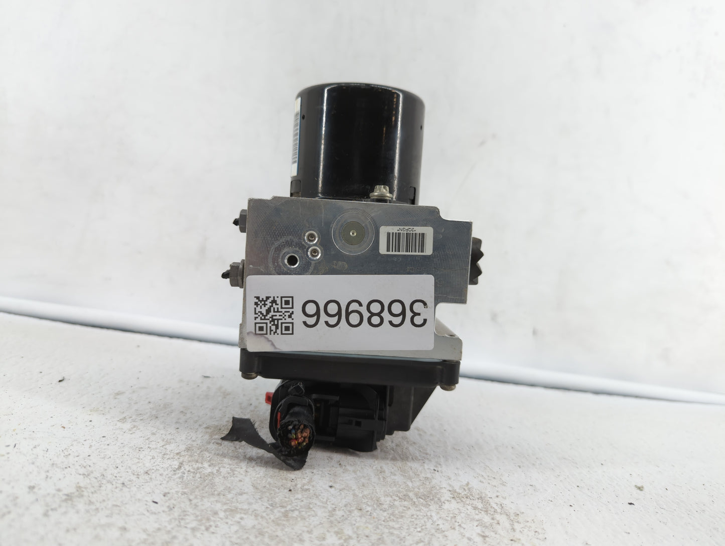 2009-2010 Volkswagen Passat ABS Pump Control Module Replacement P/N:3C0.614.109.T 3C0614109T, 3C0.614.109.P Fits Fits 2009 2