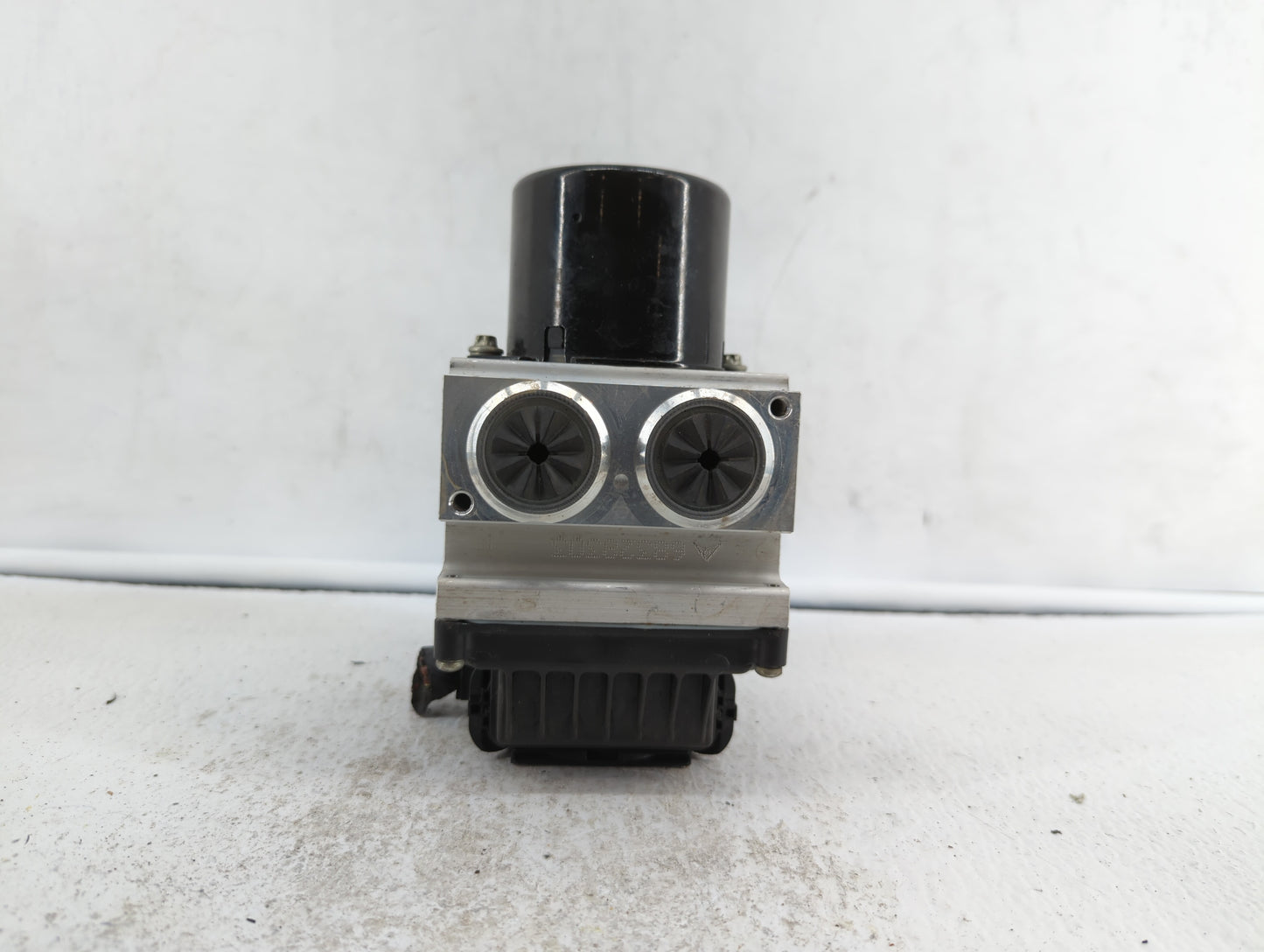 2009-2010 Volkswagen Passat ABS Pump Control Module Replacement P/N:3C0.614.109.T 3C0614109T, 3C0.614.109.P Fits Fits 2009 2