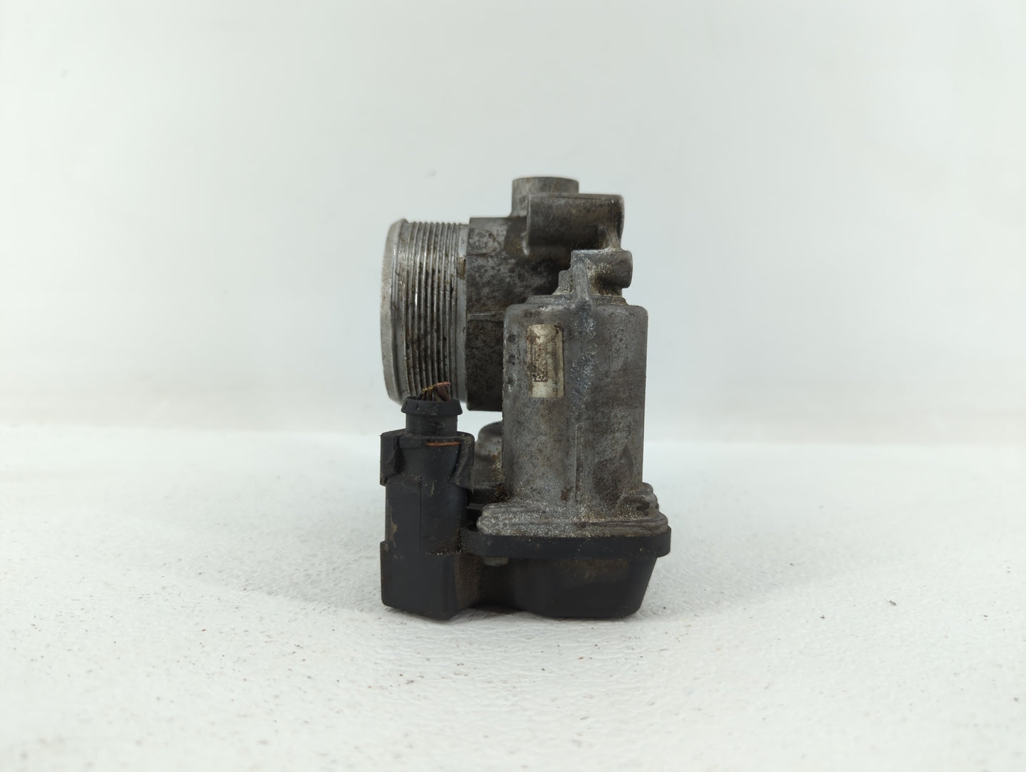2006-2010 Volkswagen Passat Throttle Body P/N:06F 133 062 G 06F 133 062 Q Fits OEM Used Auto Parts - Oemusedautoparts1.com