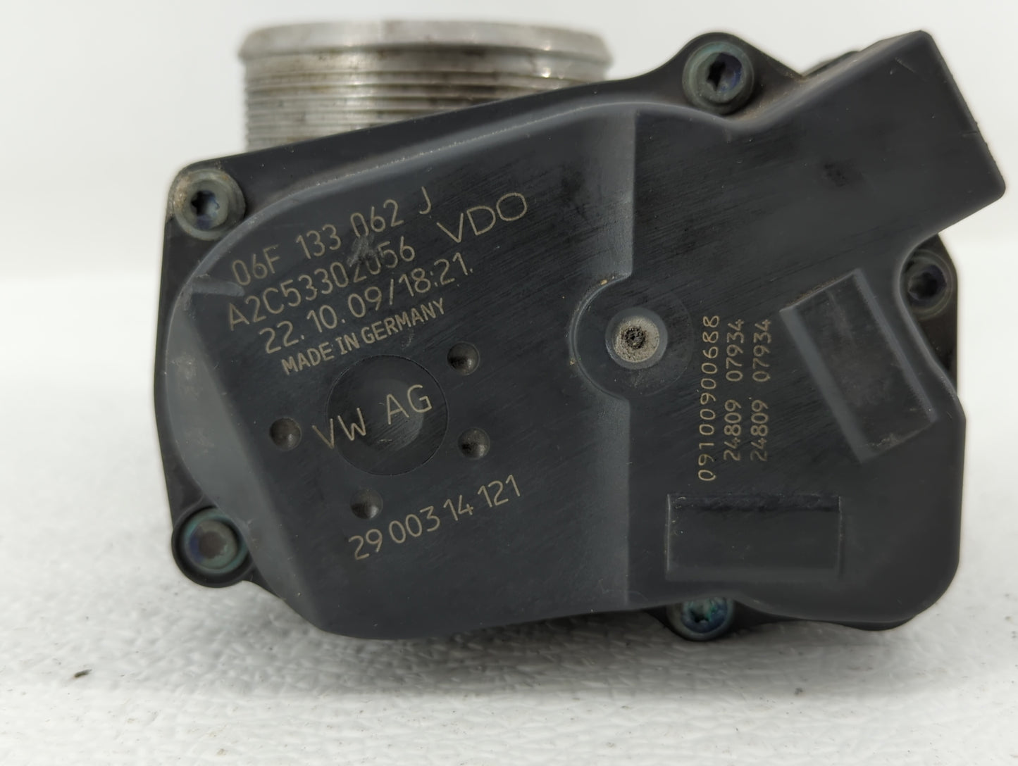 2006-2010 Volkswagen Passat Throttle Body P/N:06F 133 062 G 06F 133 062 Q Fits OEM Used Auto Parts - Oemusedautoparts1.com