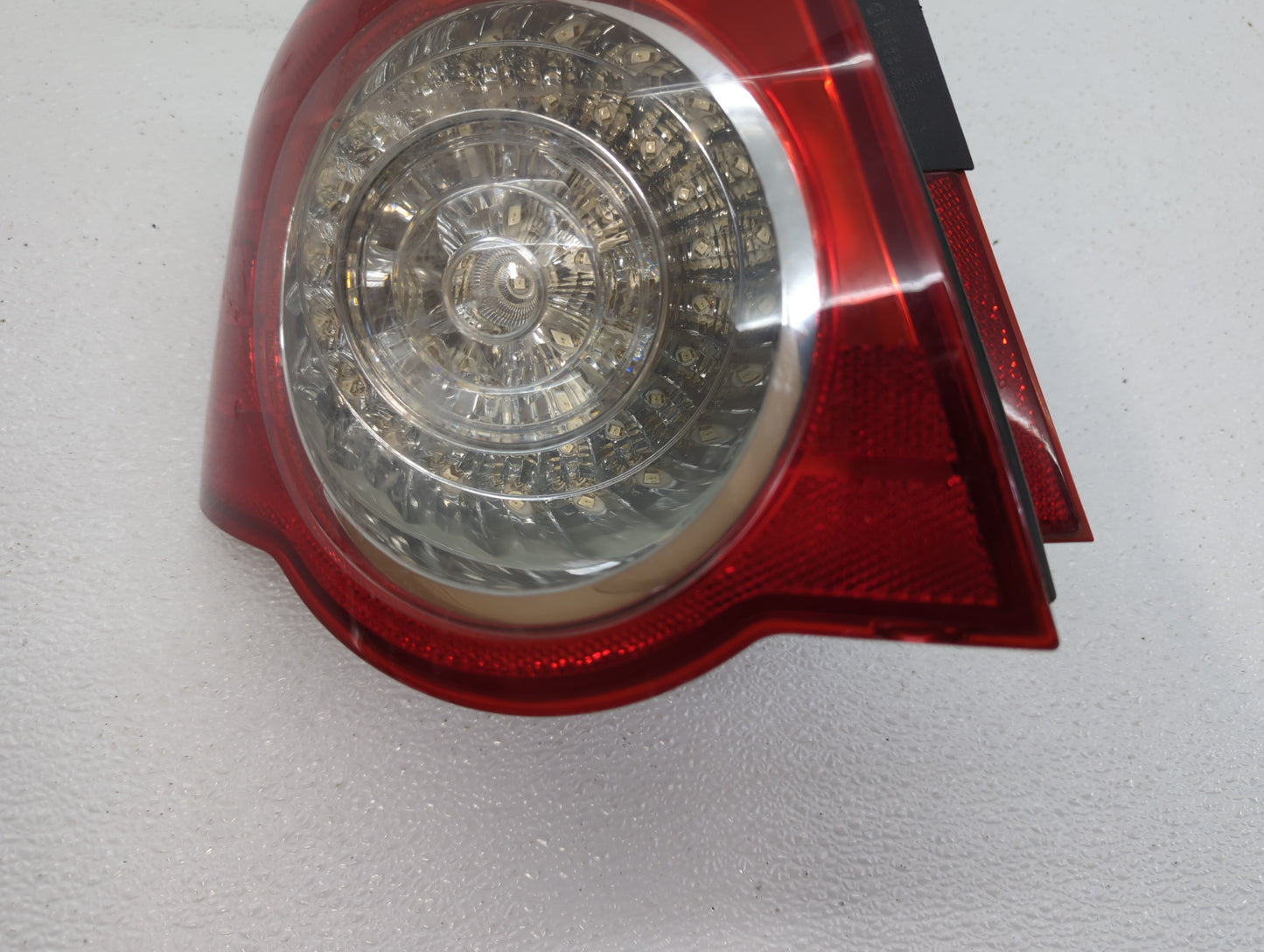 2008-2010 Volkswagen Passat Tail Light Assembly Driver Left OEM P/N:ZSB 3C5 945 095J Fits Fits 2008 2009 2010 OEM Used Auto 