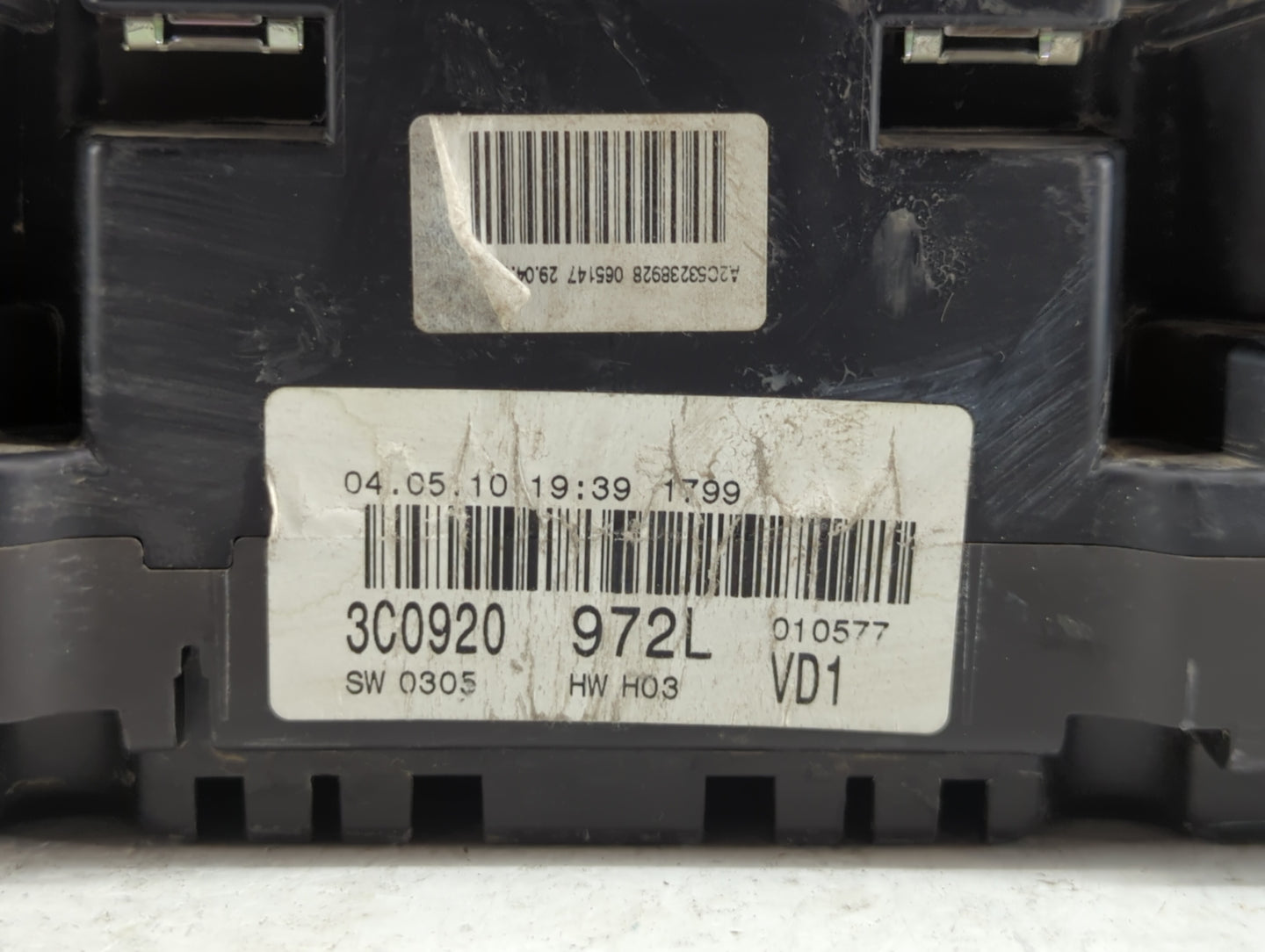 2010 Volkswagen Passat Instrument Cluster Speedometer Gauges P/N:3C0920 972E 3C0920 972L Fits OEM Used Auto Parts - Oemuseda