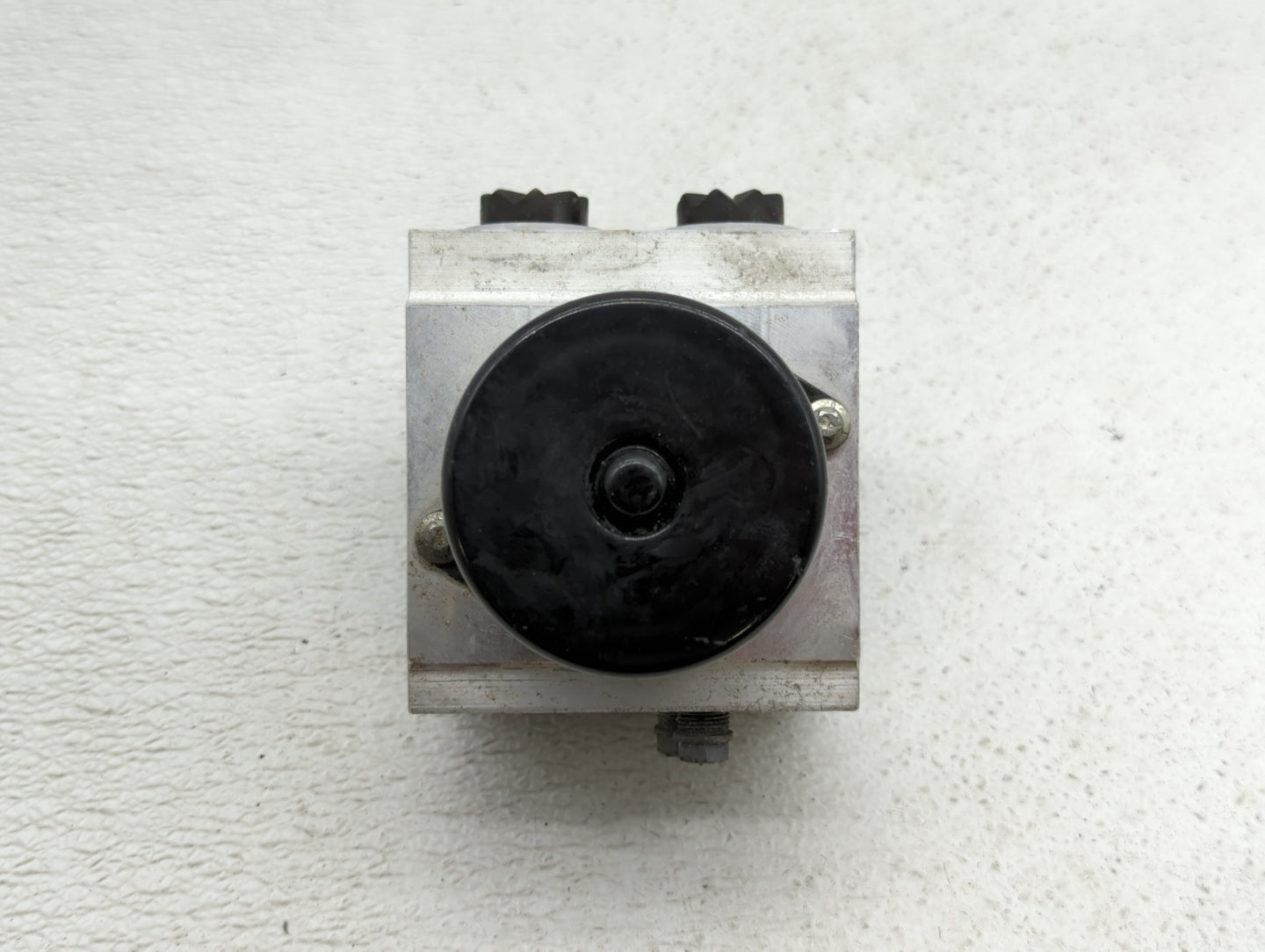 2009-2010 Volkswagen Passat ABS Pump Control Module Replacement P/N:3C0.614.109.T 3C0614109T, 3C0.614.109.P Fits Fits 2009 2