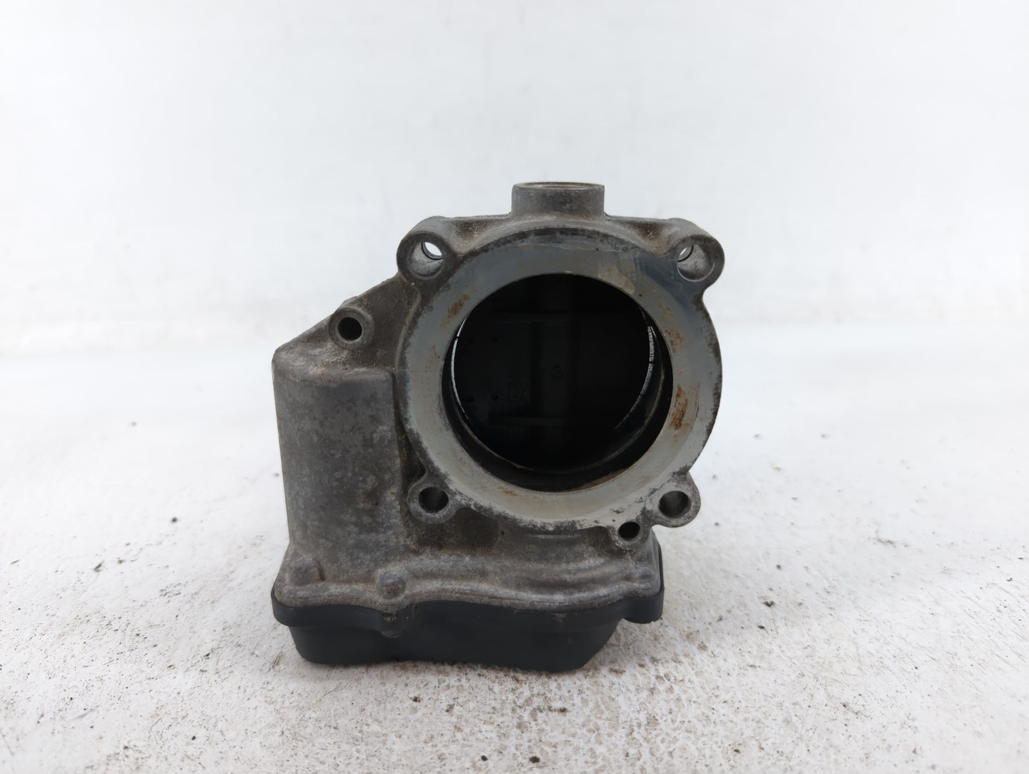 2006-2010 Volkswagen Passat Throttle Body P/N:06F 133 062 G 06F 133 062 Q Fits OEM Used Auto Parts - Oemusedautoparts1.com