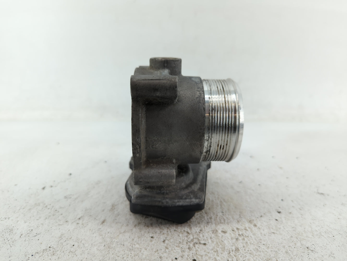 2006-2010 Volkswagen Passat Throttle Body P/N:06F 133 062 G 06F 133 062 Q Fits OEM Used Auto Parts - Oemusedautoparts1.com