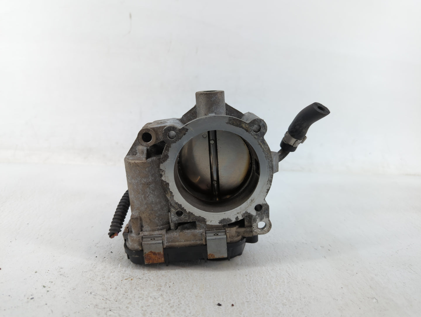 2008-2010 Volkswagen Passat Throttle Body P/N:03H133062C Fits OEM Used Auto Parts - Oemusedautoparts1.com