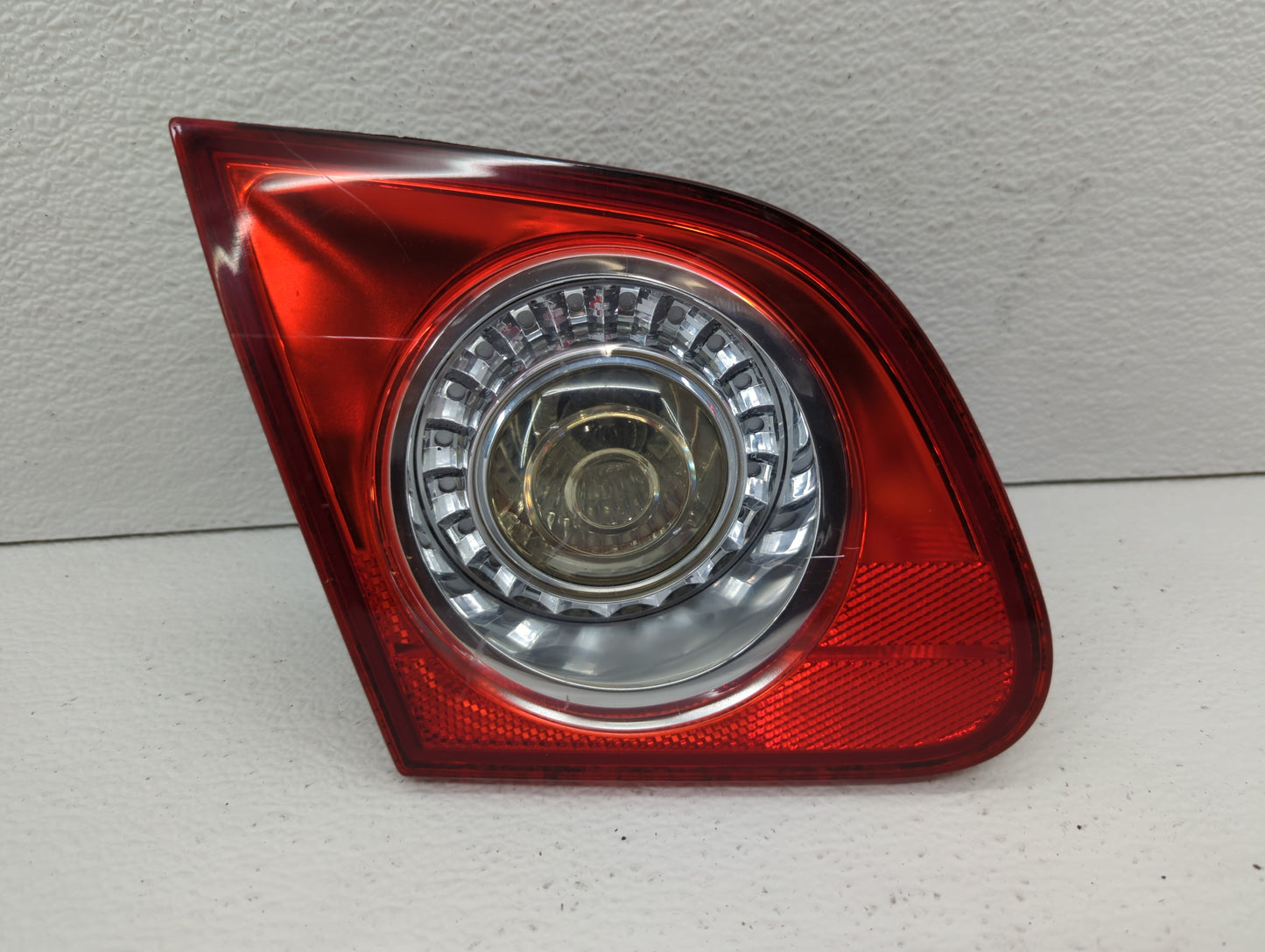 2006-2010 Volkswagen Passat Tail Light Assembly Driver Left OEM P/N:ZSB 3C5 945 093 F ZSB 3C5 945 093 D Fits OEM Used Auto P