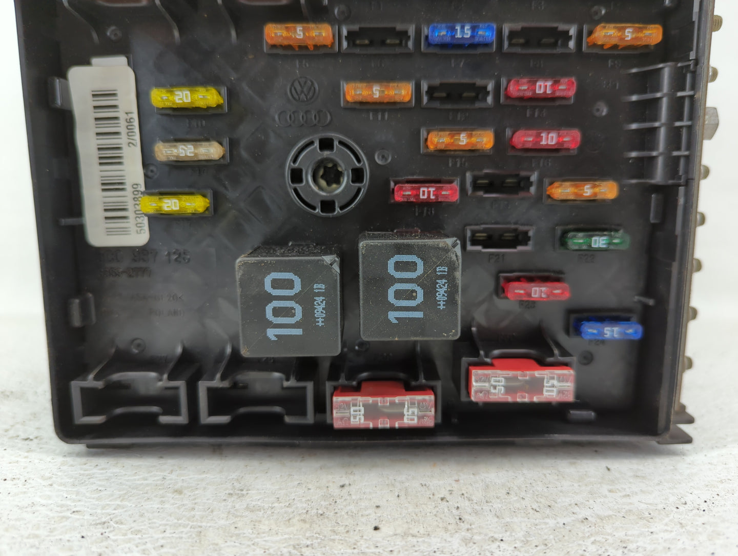 2008-2010 Volkswagen Passat Fusebox Fuse Box Panel Relay Module P/N:3C0 937 125 3C0 937 125 A Fits OEM Used Auto Parts - Oem