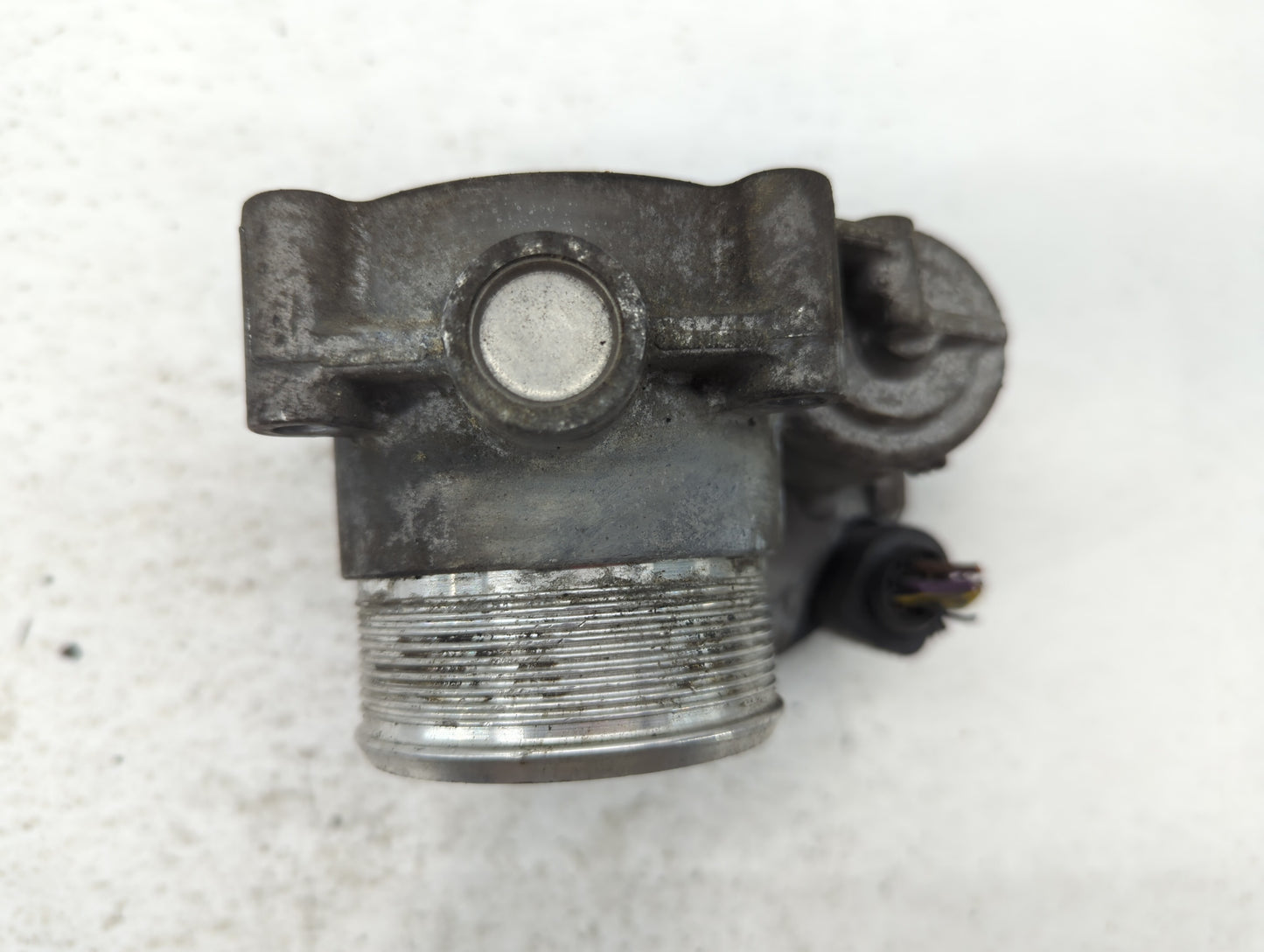 2006-2010 Volkswagen Passat Throttle Body P/N:06F 133 062 Q 06F 133 062 J Fits OEM Used Auto Parts - Oemusedautoparts1.com
