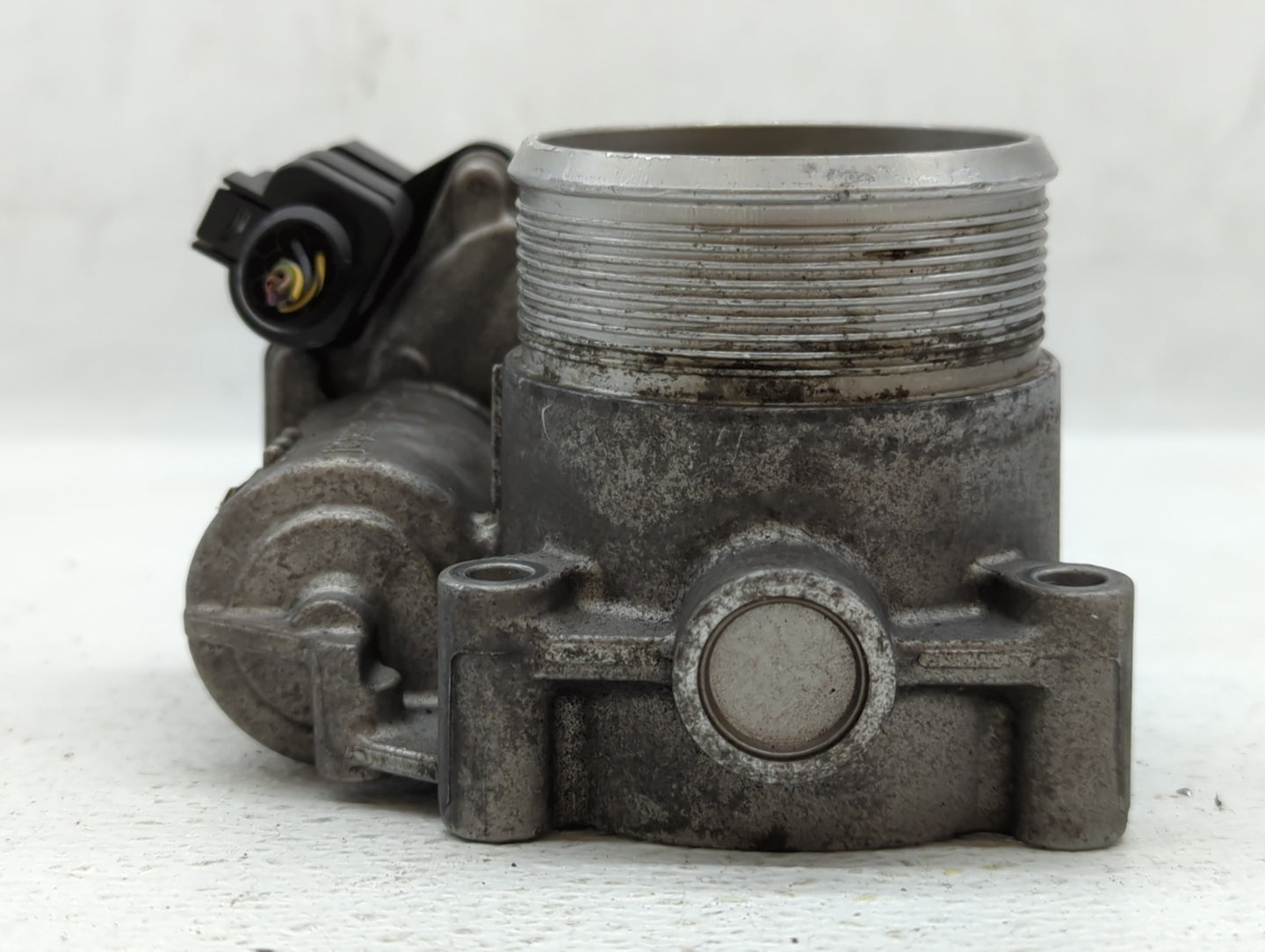 2006-2010 Volkswagen Passat Throttle Body P/N:06F 133 062 J Fits OEM Used Auto Parts - Oemusedautoparts1.com