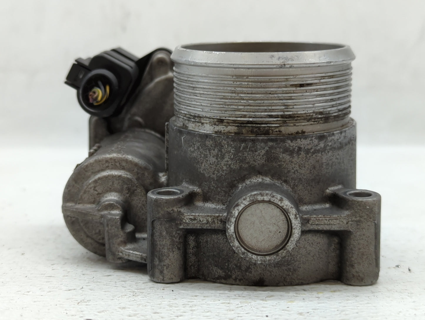 2006-2010 Volkswagen Passat Throttle Body P/N:06F 133 062 J Fits OEM Used Auto Parts - Oemusedautoparts1.com