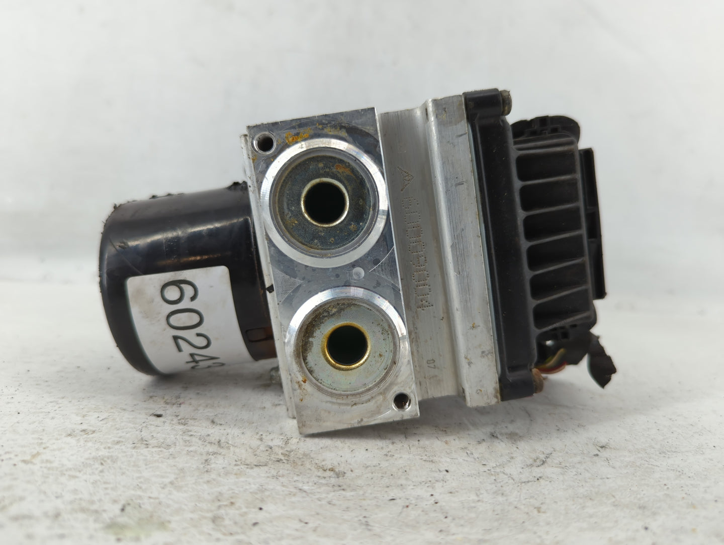 2009-2010 Volkswagen Passat ABS Pump Control Module Replacement P/N:3C0 614 109 AF Fits Fits 2009 2010 OEM Used Auto Parts -