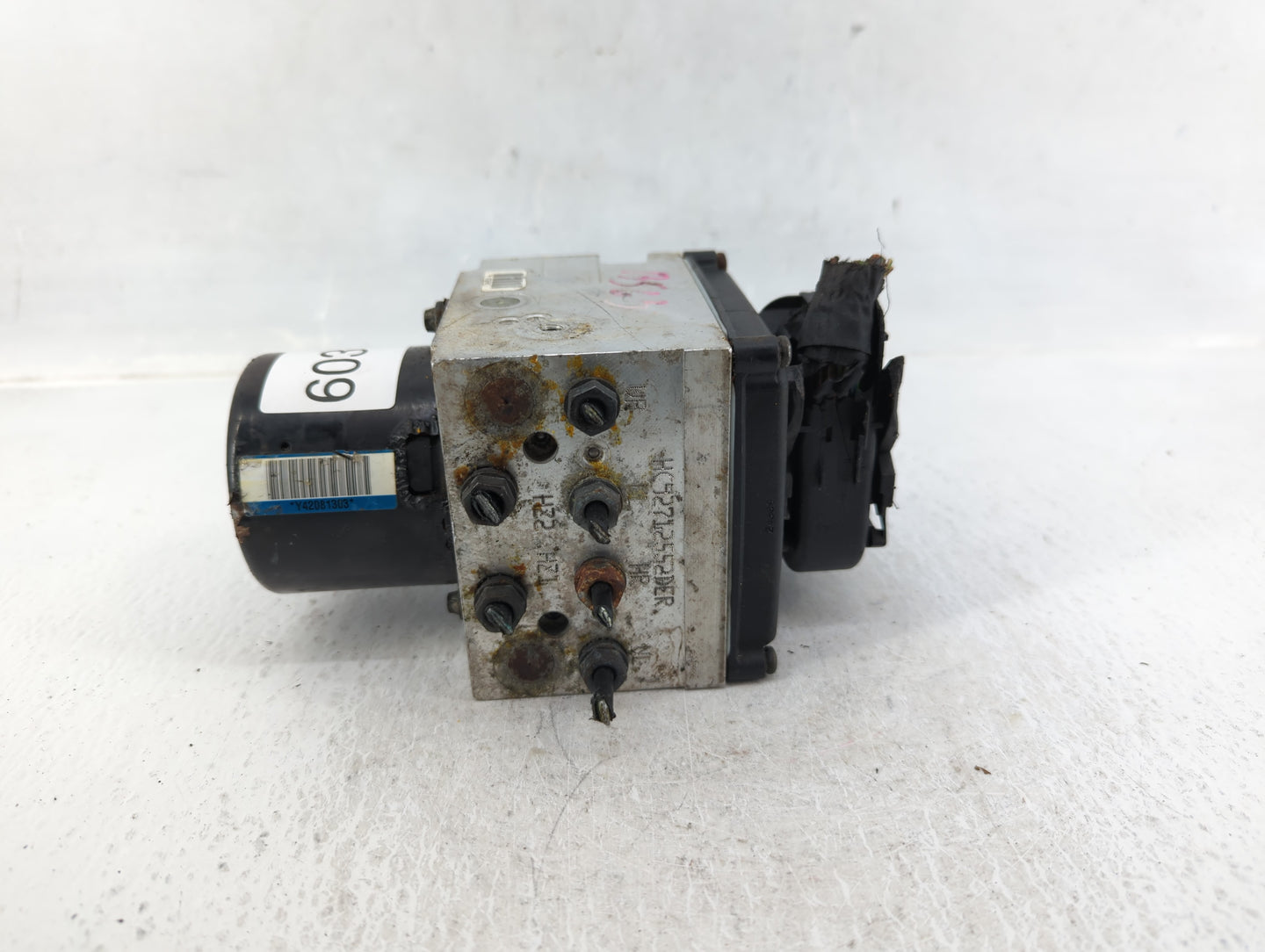 2009-2010 Volkswagen Passat ABS Pump Control Module Replacement P/N:3C0 614 109 AF Fits Fits 2009 2010 OEM Used Auto Parts -