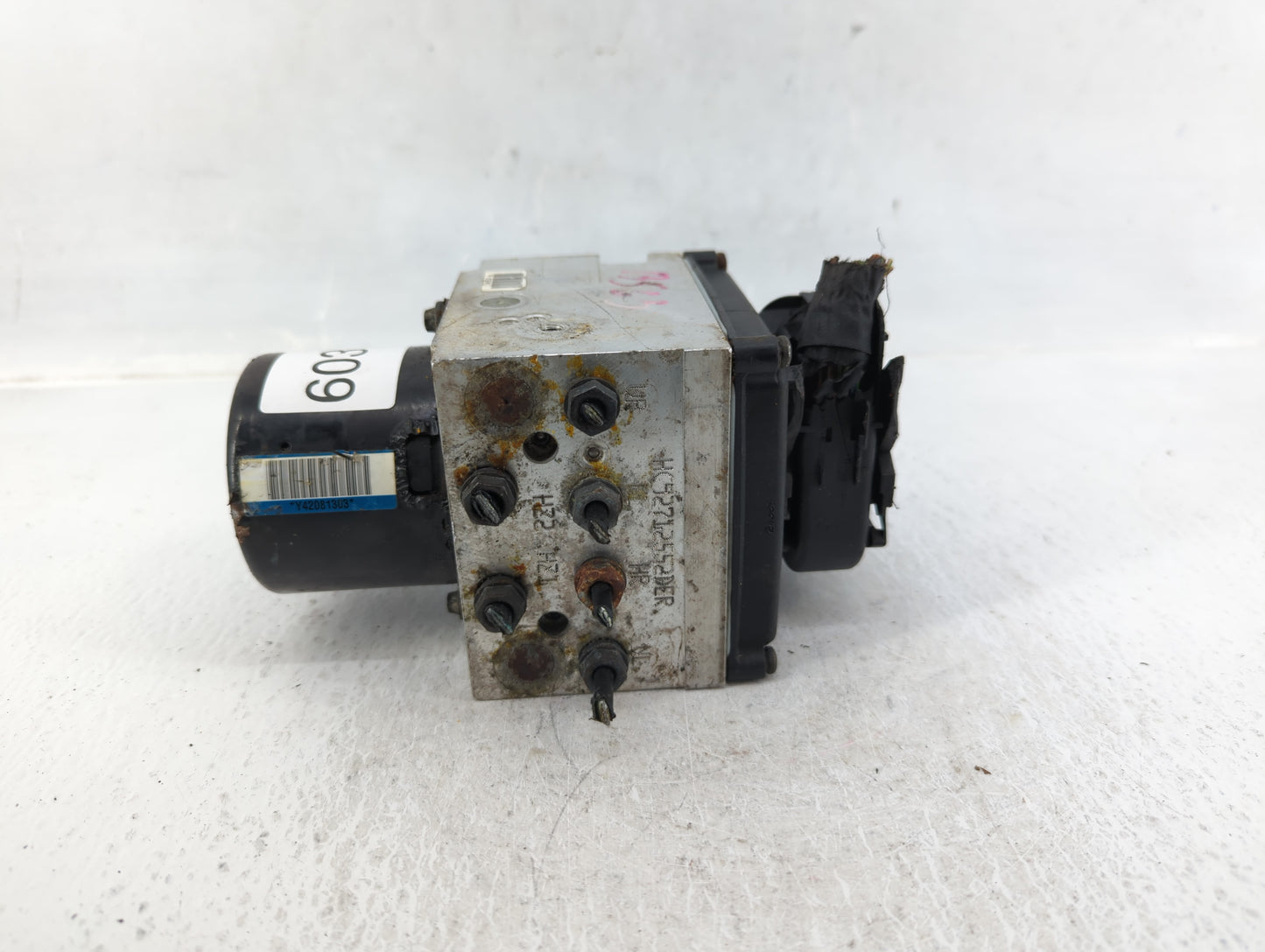 2009-2010 Volkswagen Passat ABS Pump Control Module Replacement P/N:3C0 614 109 AF Fits Fits 2009 2010 OEM Used Auto Parts -