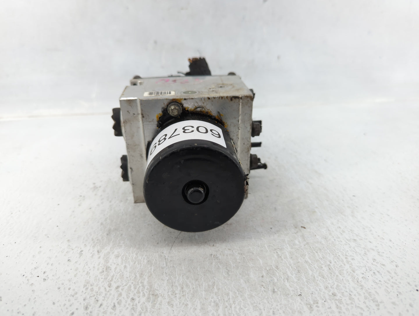 2009-2010 Volkswagen Passat ABS Pump Control Module Replacement P/N:3C0 614 109 AF Fits Fits 2009 2010 OEM Used Auto Parts -
