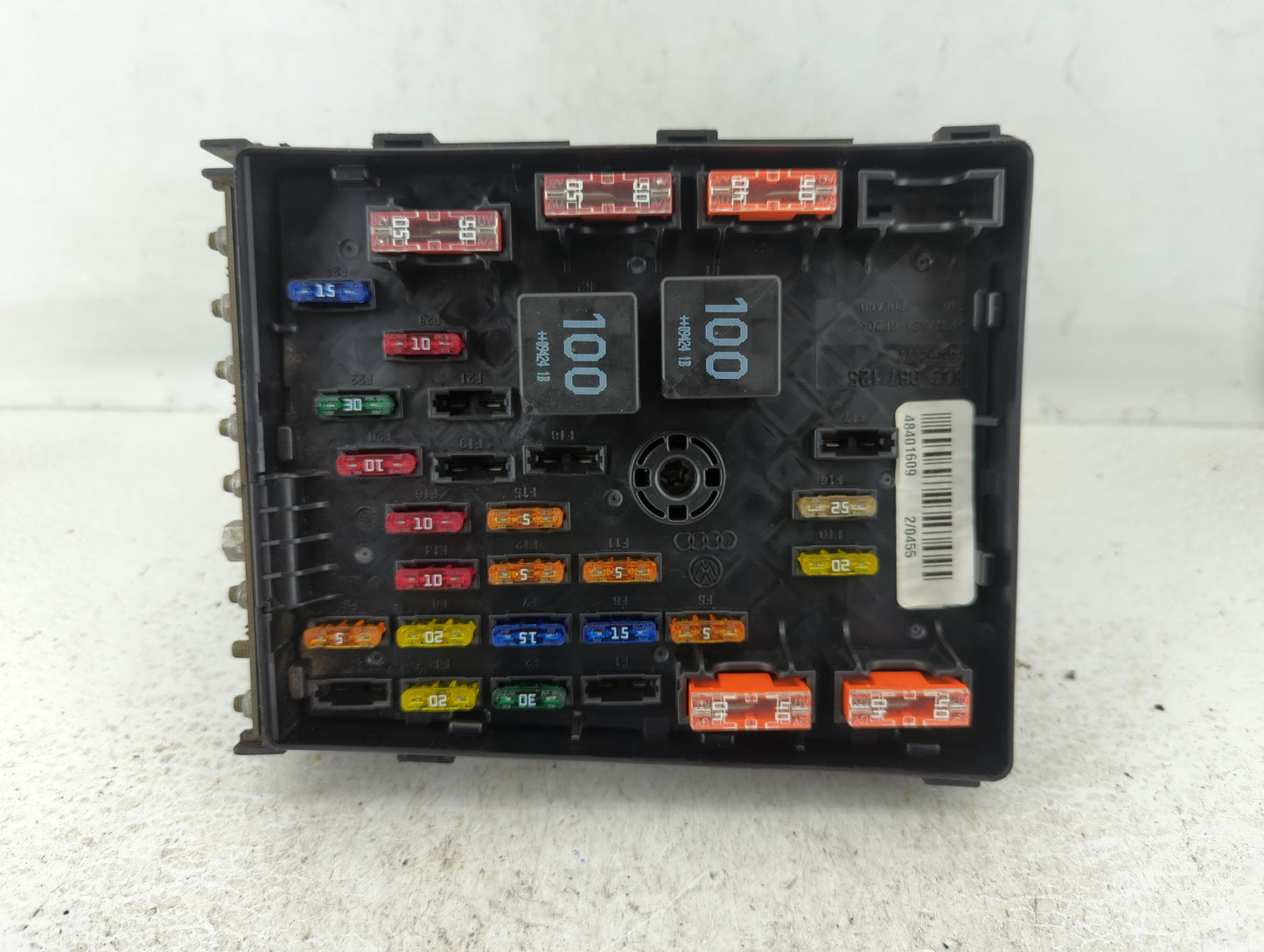 2008-2010 Volkswagen Passat Fusebox Fuse Box Panel Relay Module P/N:6359-2777 3C0 937 125 Fits OEM Used Auto Parts - Oemused