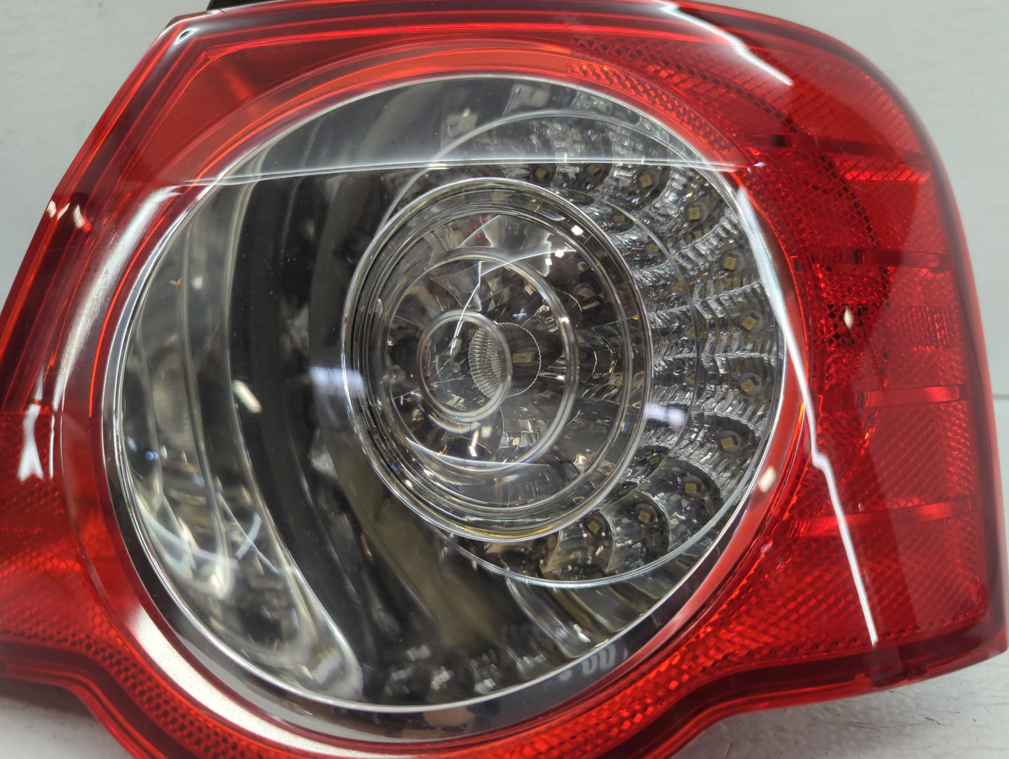 2008-2010 Volkswagen Passat Tail Light Assembly Passenger Right OEM P/N:ZSB 3C5 945 096J 24 Fits Fits 2008 2009 2010 OEM Use