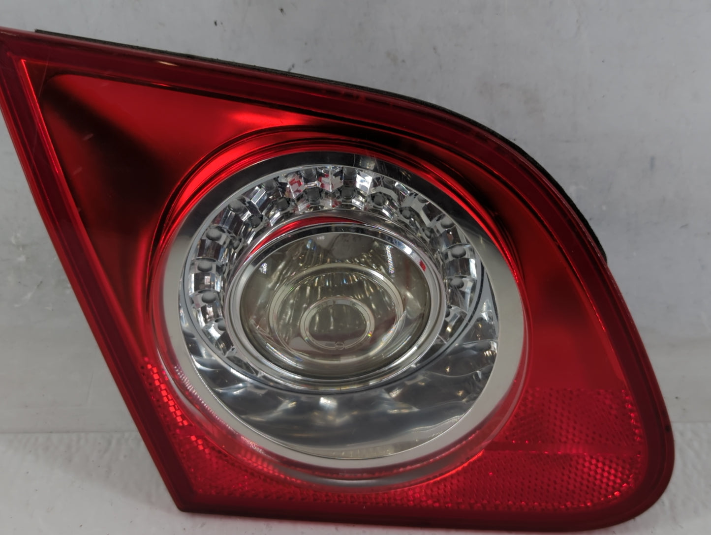 2008-2010 Volkswagen Passat Tail Light Assembly Driver Left OEM P/N:3C9 945 095F Fits Fits 2008 2009 2010 OEM Used Auto Part