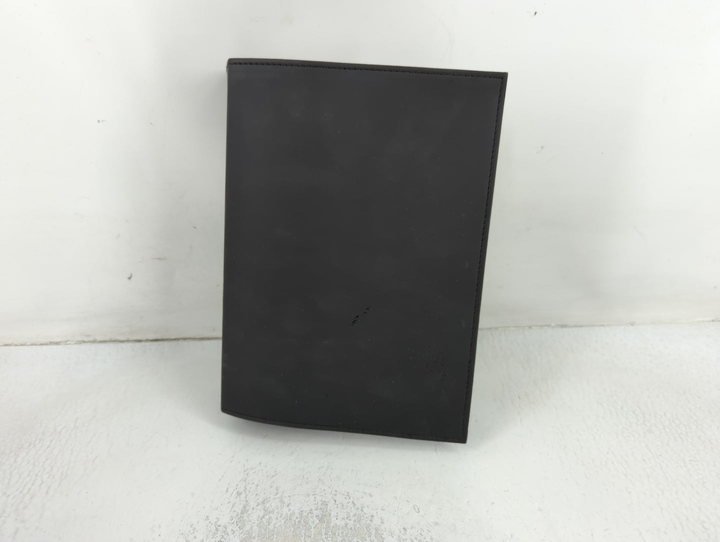 2010 Volkswagen Passat Owners Manual Book Guide OEM Used Auto Parts - Oemusedautoparts1.com