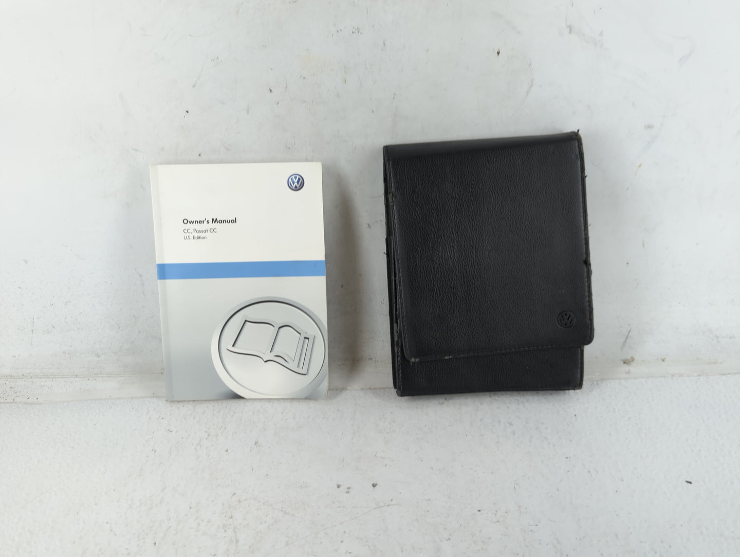 2010 Volkswagen Passat Owners Manual Book Guide OEM Used Auto Parts - Oemusedautoparts1.com