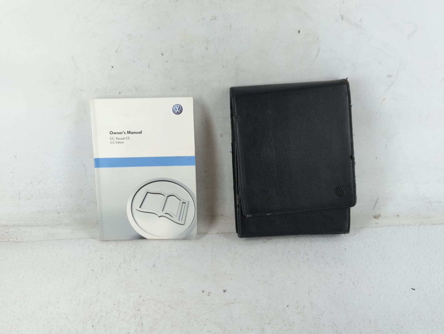 2010 Volkswagen Passat Owners Manual Book Guide OEM Used Auto Parts - Oemusedautoparts1.com